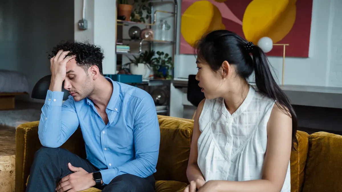 A Guide to Responding to the Silent Treatment in a Relationship